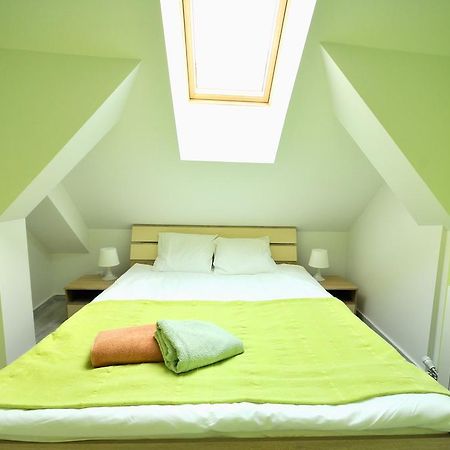 Apartment Sovica Belgrad Exteriör bild
