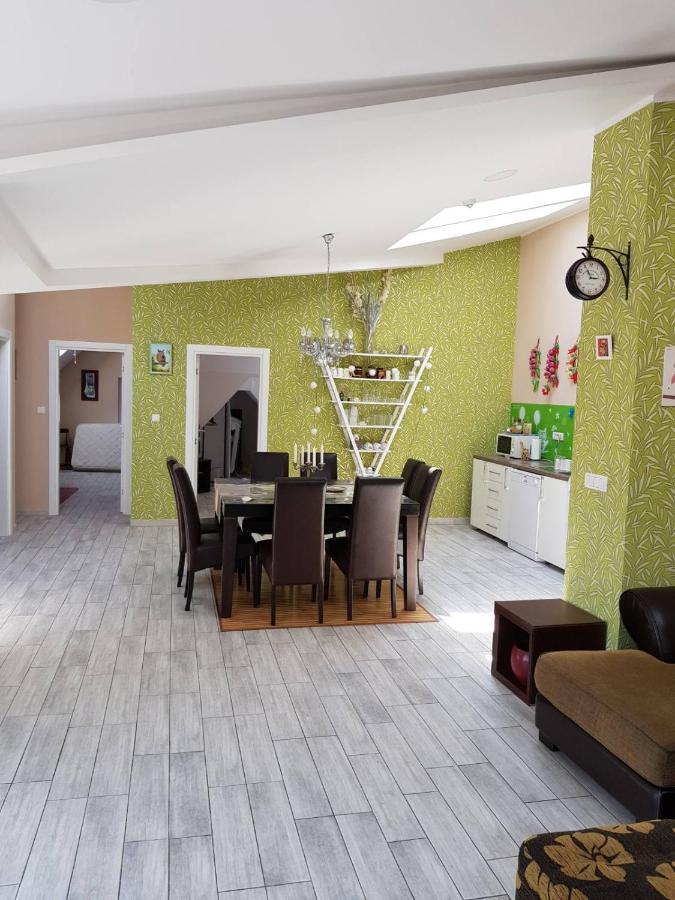 Apartment Sovica Belgrad Exteriör bild