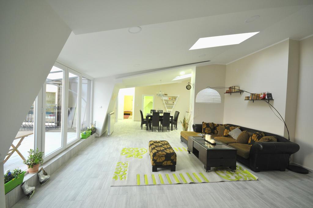 Apartment Sovica Belgrad Exteriör bild